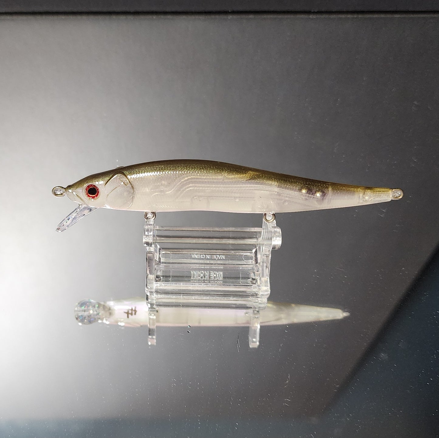 Vision 110 Jerkbait clone (Toxic Frostbite)