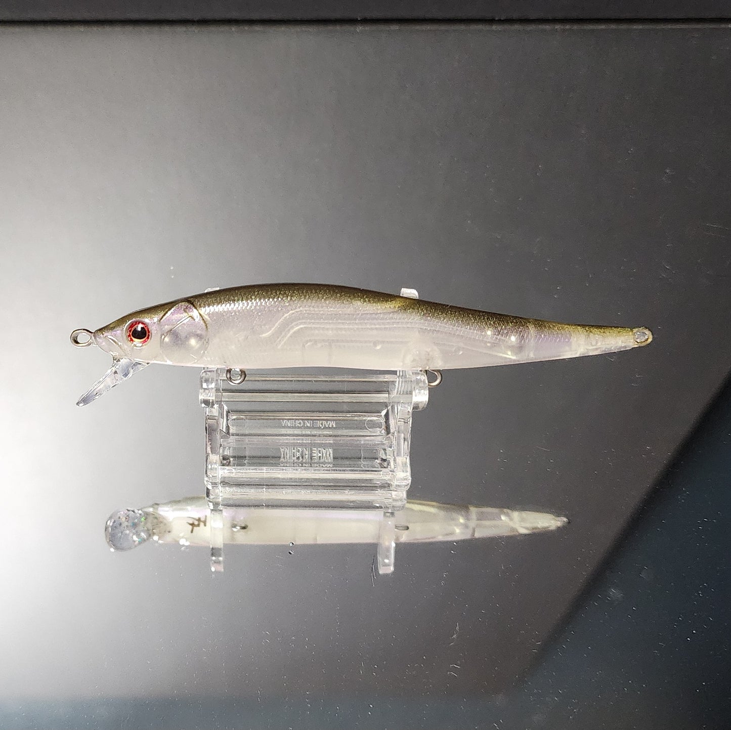 Vision 110 Jerkbait clone (Toxic Frostbite)