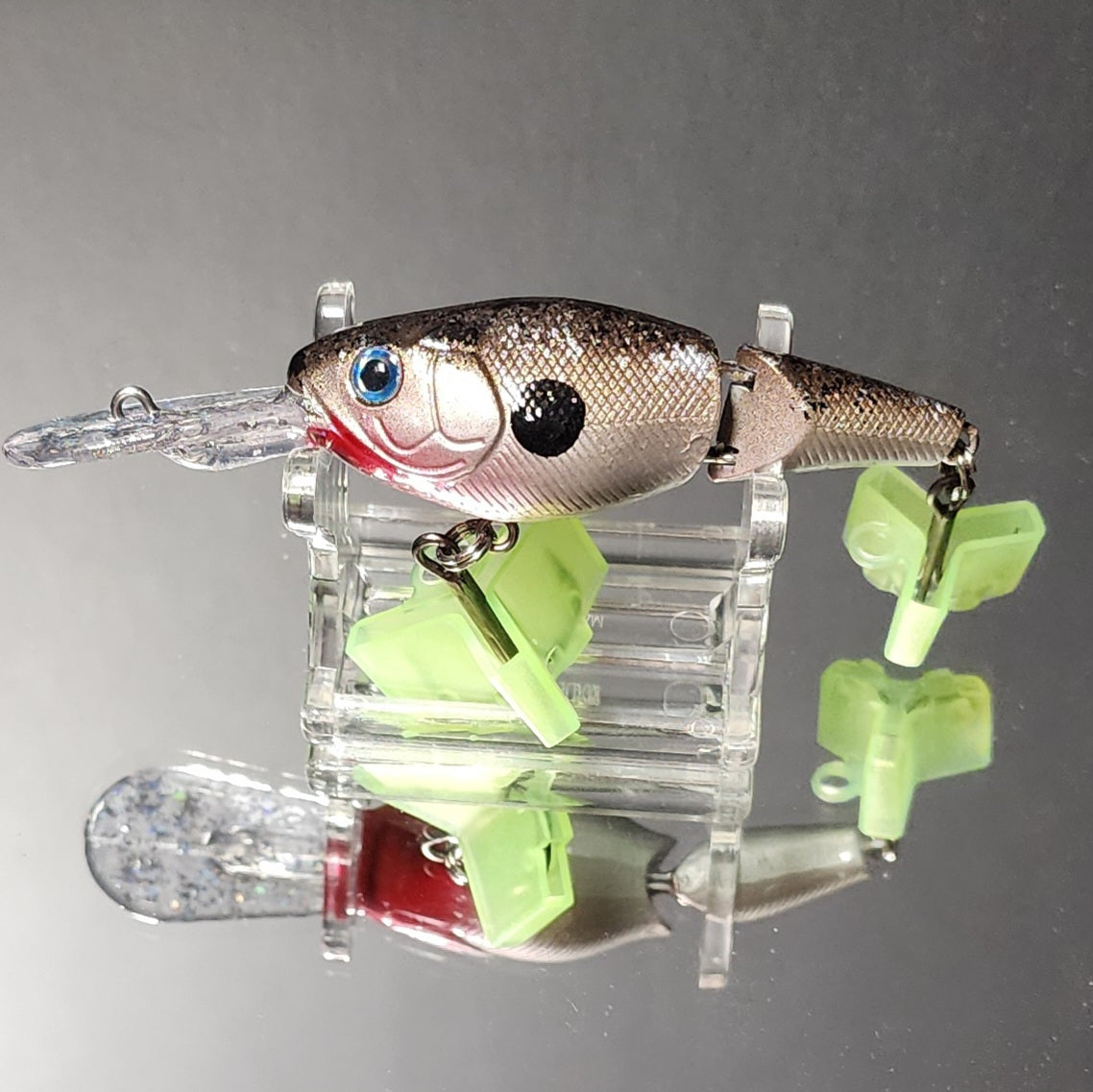 1 joint 2.50 inch crankbait (Iron Sassy Shad )